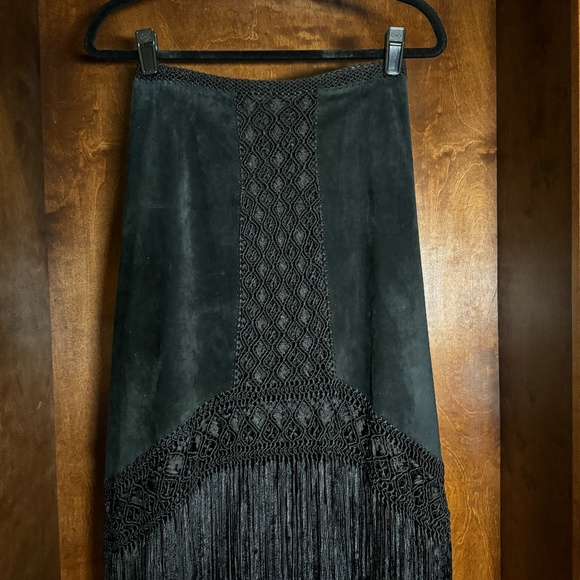 Fabulous - Claudia Roldani Western Suede skirt with  Fringe Midi Skirt - Picture 6 of 10